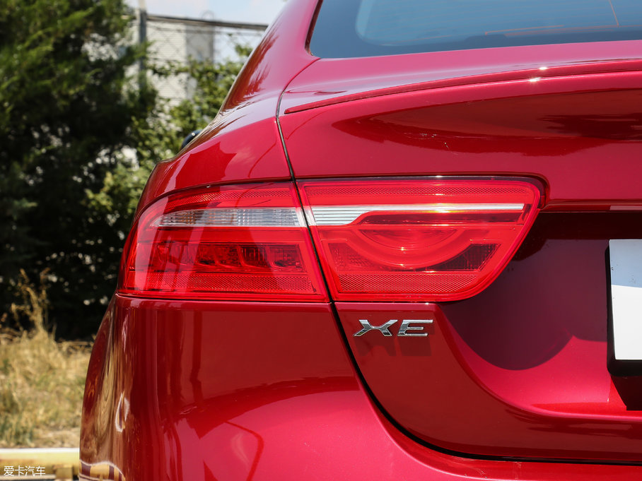 2017ݱXE 2.0T 200PS R-SPORT