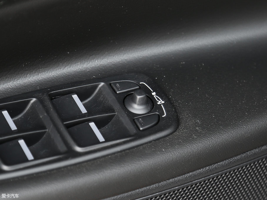 2017ݱXE 2.0T 200PS R-SPORT