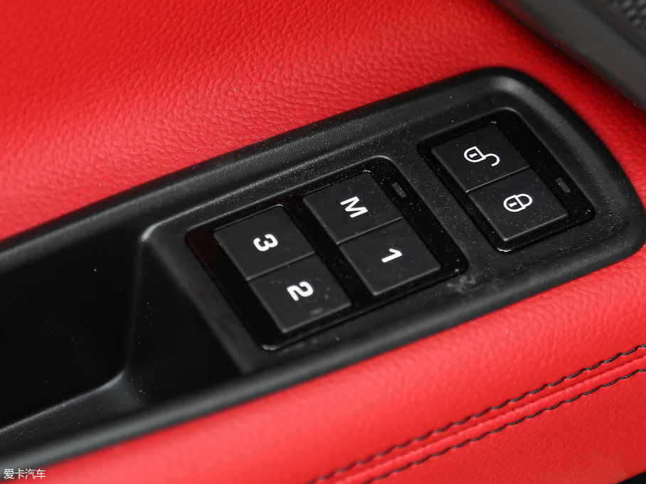 2017ݱXE 2.0T 200PS R-SPORT