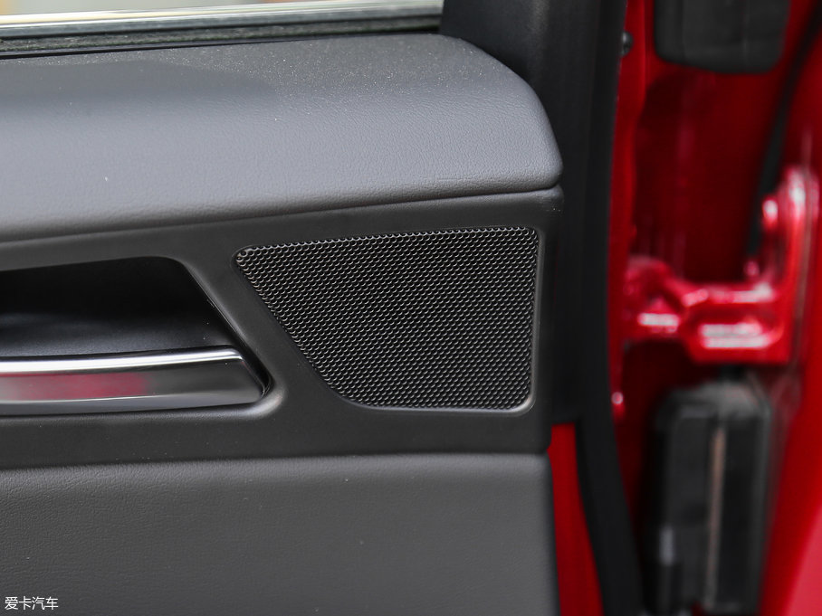 2017ݱXE 2.0T 200PS R-SPORT