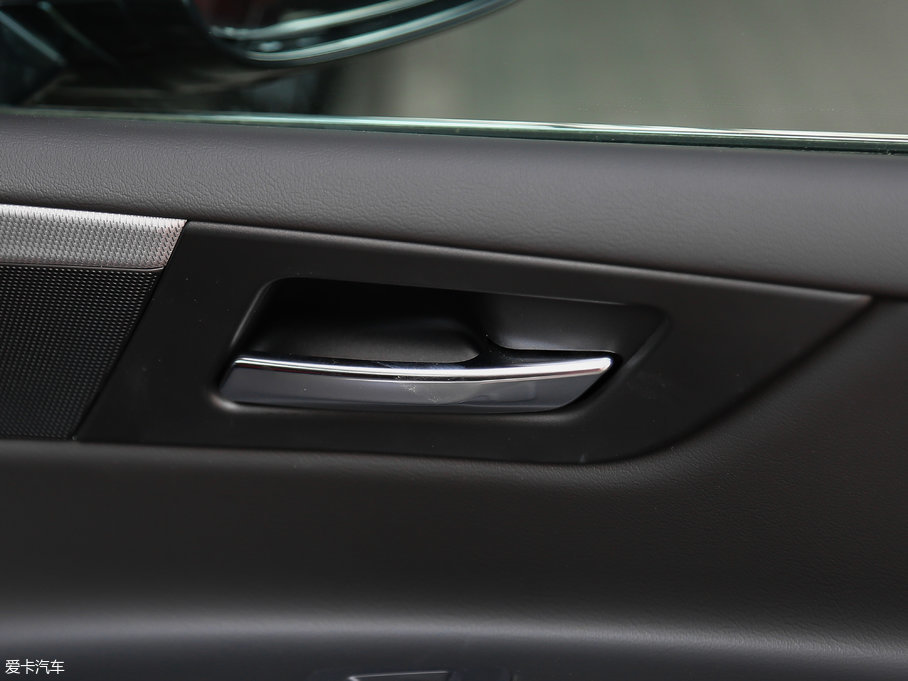 2017ݱXE 2.0T 200PS R-SPORT