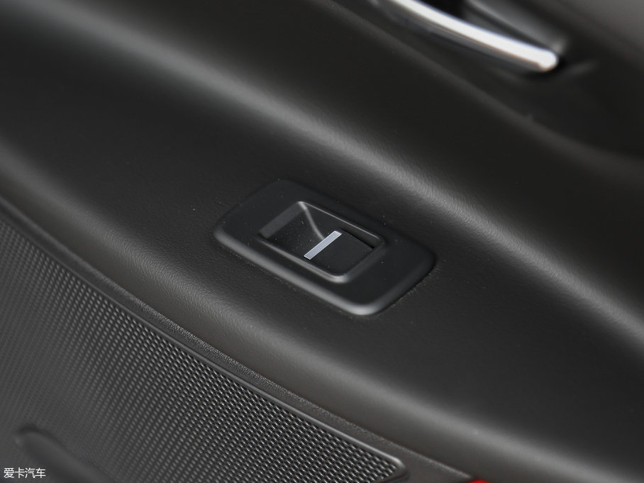 2017ݱXE 2.0T 200PS R-SPORT