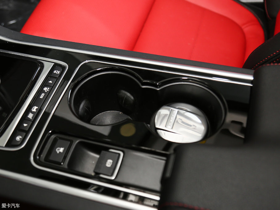 2017ݱXE 2.0T 200PS R-SPORT