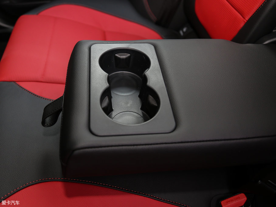 2017ݱXE 2.0T 200PS R-SPORT