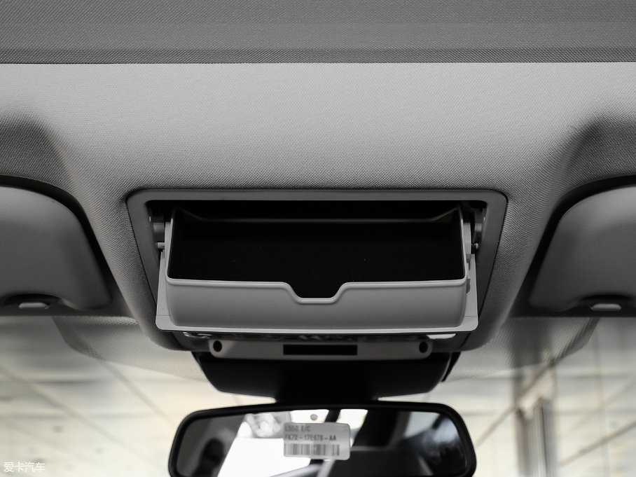 2017ݱXE 2.0T 200PS R-SPORT