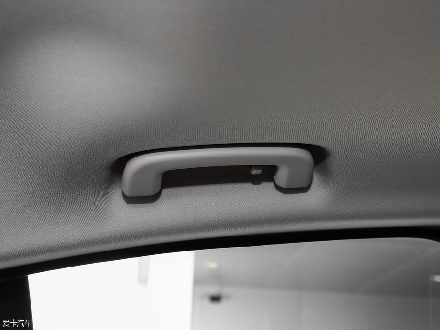 2017ݱXE 2.0T 200PS R-SPORT