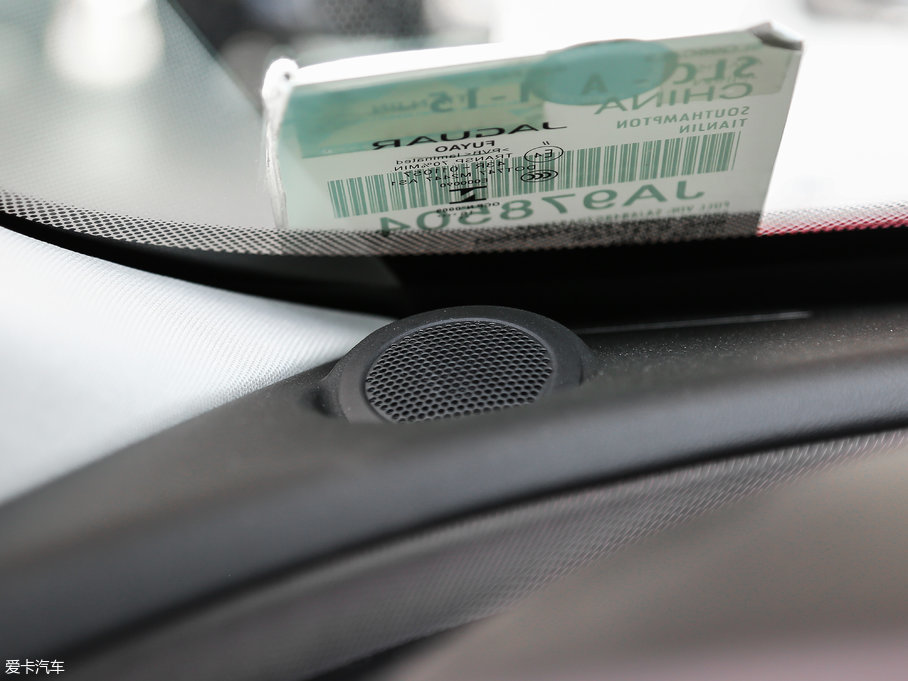 2017ݱXE 2.0T 200PS R-SPORT