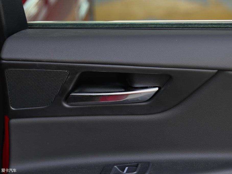 2017ݱXE 2.0T 200PS R-SPORT