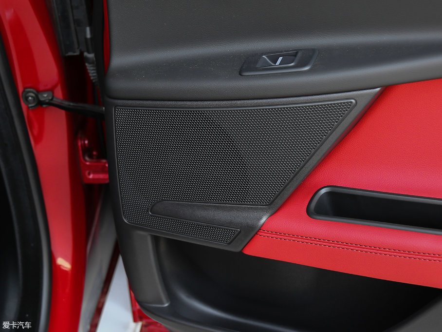 2017ݱXE 2.0T 200PS R-SPORT