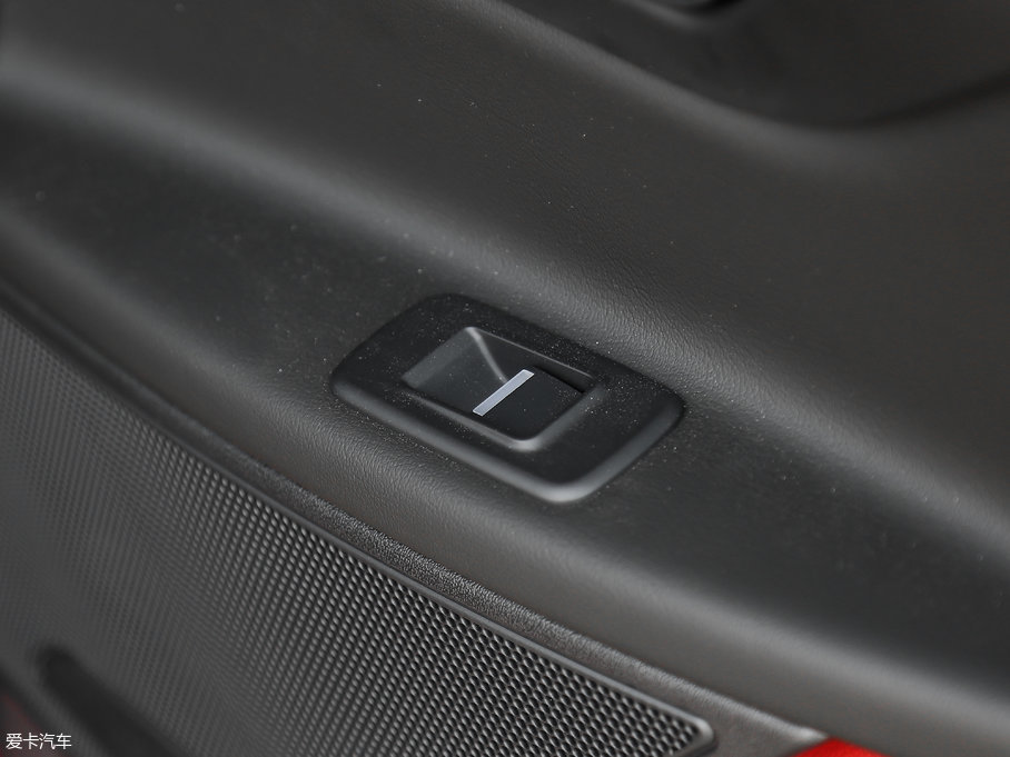 2017ݱXE 2.0T 200PS R-SPORT