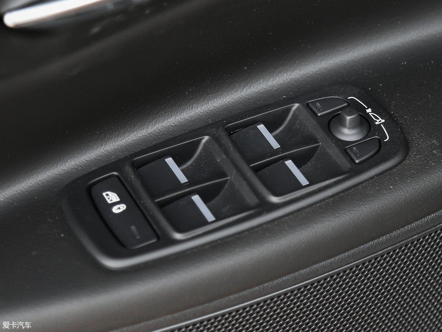 2017ݱXE 2.0T 200PS R-SPORT