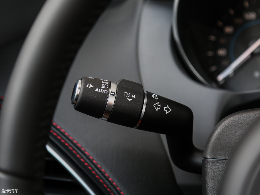 2017ݱXE 2.0T 200PS R-SPORT