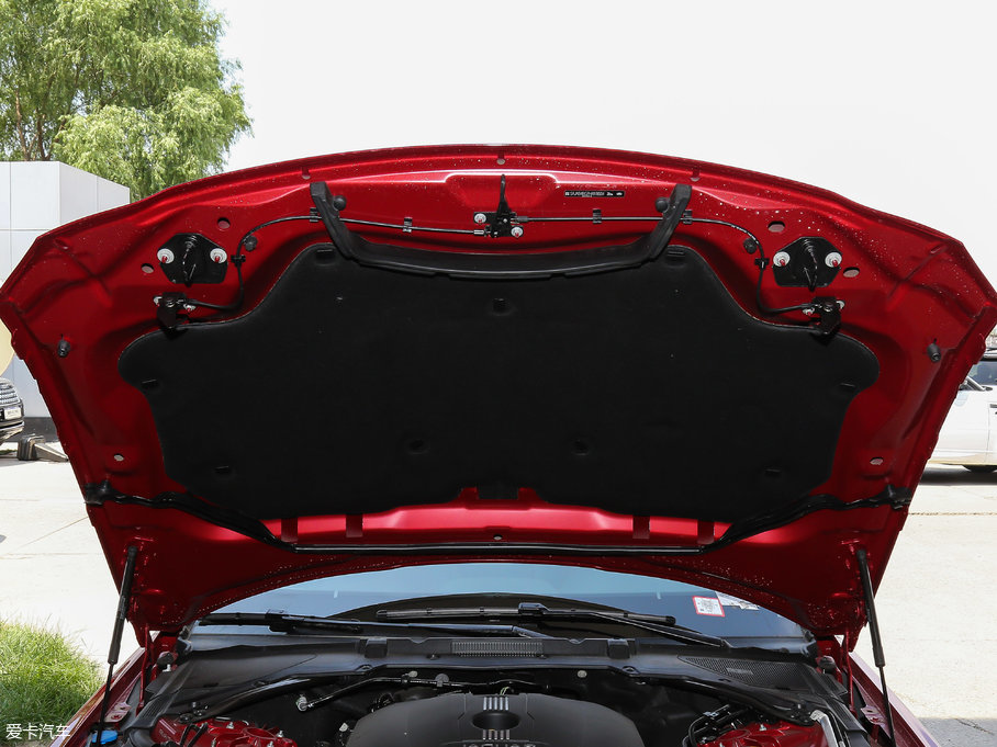 2017ݱXE 2.0T 200PS R-SPORT