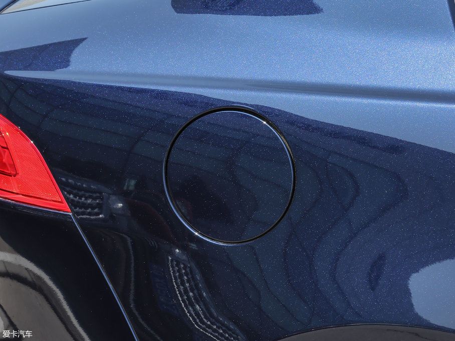 2017ݱXE 2.0T 200PS R-SPORT