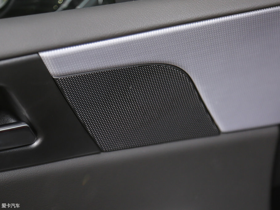 2017ݱXE 2.0T 200PS R-SPORT