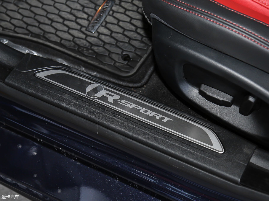 2017ݱXE 2.0T 200PS R-SPORT