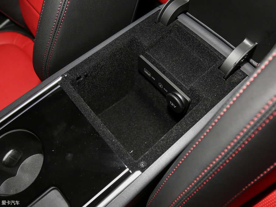 2017ݱXE 2.0T 200PS R-SPORT