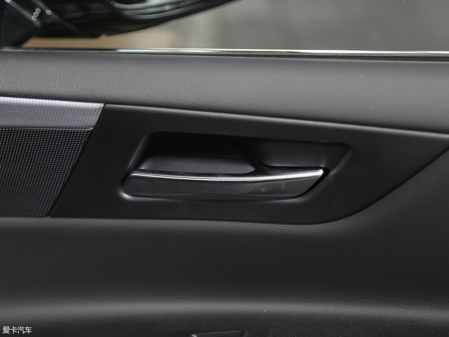 2017ݱXE 2.0T 200PS R-SPORT