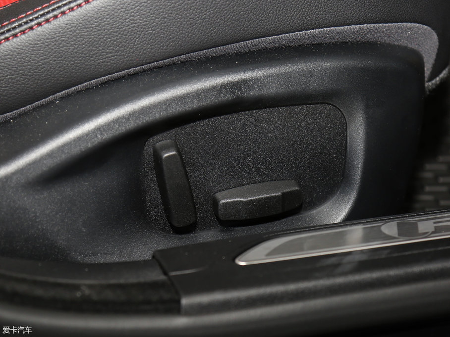 2017ݱXE 2.0T 200PS R-SPORT