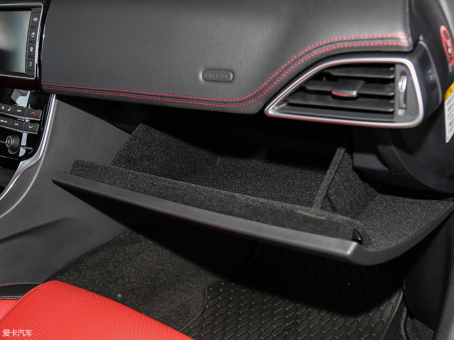 2017ݱXE 2.0T 200PS R-SPORT