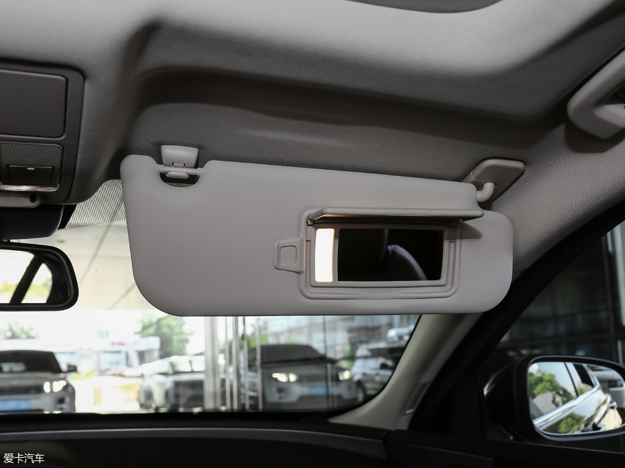 2017ݱXE 2.0T 200PS R-SPORT