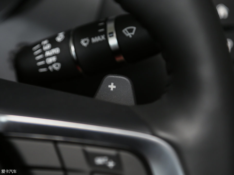 2017ݱXE 2.0T 200PS R-SPORT