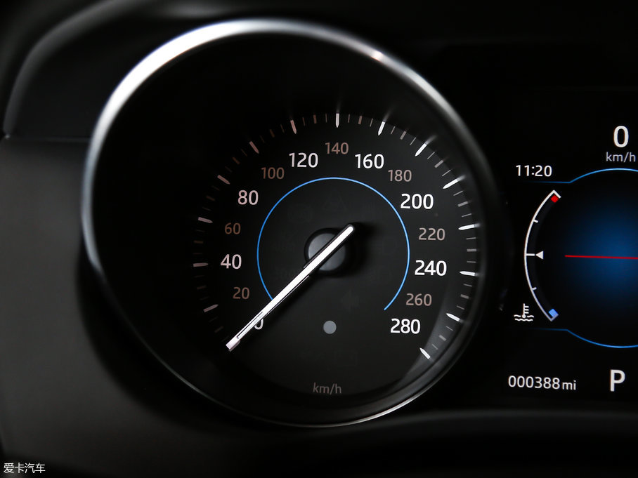 2017ݱXE 2.0T 200PS R-SPORT