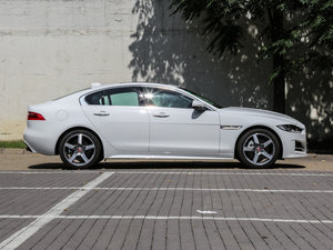 20172.0T 200PS R-SPORT w^