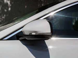 20172.0T 200PS R-SPORT ^