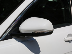 20172.0T 200PS R-SPORT ^