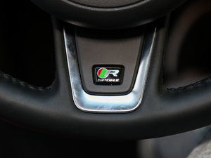 20172.0T 200PS R-SPORT п؅^