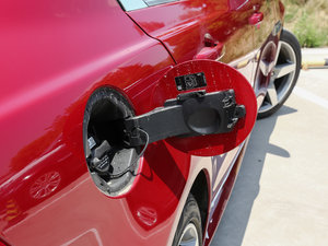 20172.0T 200PS R-SPORT w