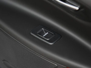 20172.0T 200PS R-SPORT g