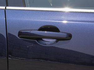 20172.0T 200PS R-SPORT ^