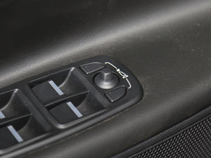 20172.0T 200PS R-SPORT g