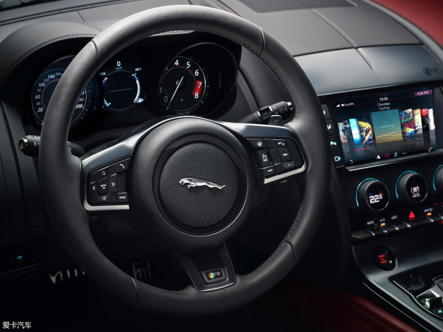 2017��ݱ�F-TYPE R