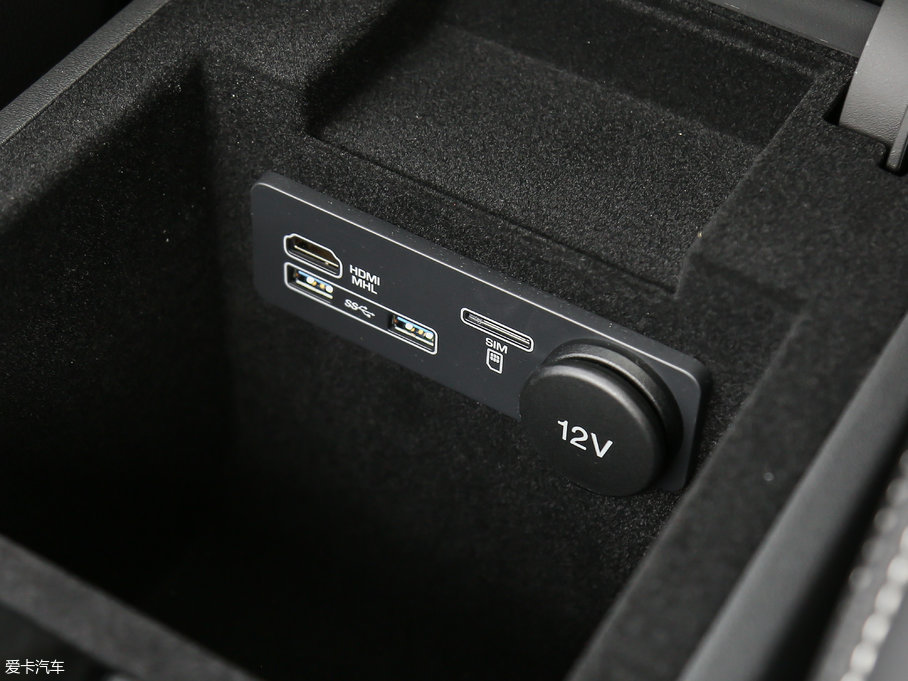 2018ݱF-PACE 2.0T R-Sport\Ӱ