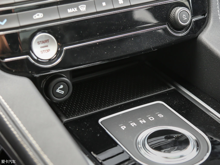 2018ݱF-PACE 2.0T R-Sport\Ӱ