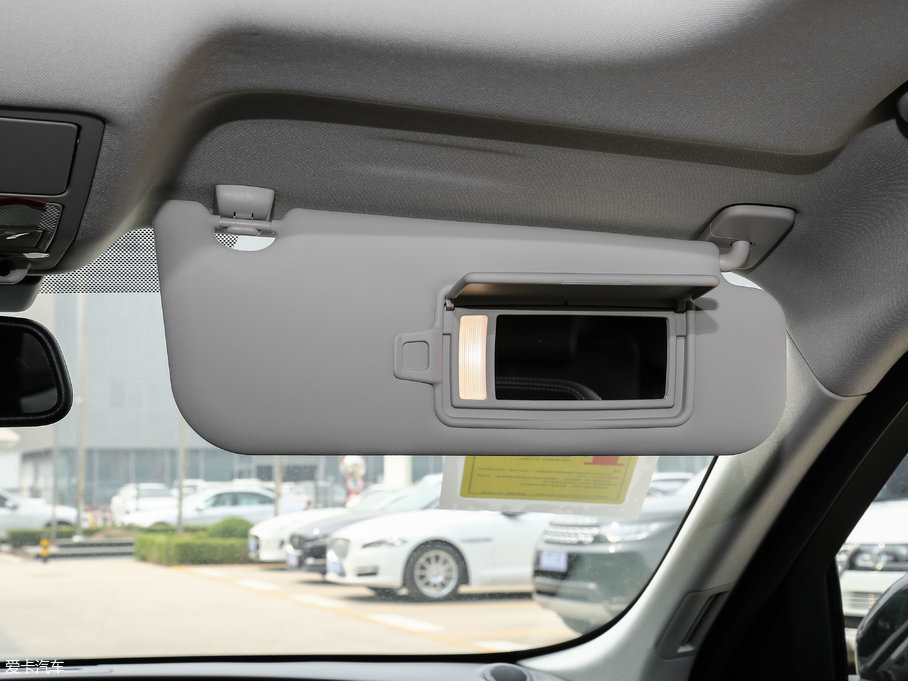 2018ݱF-PACE 2.0T R-Sport\Ӱ