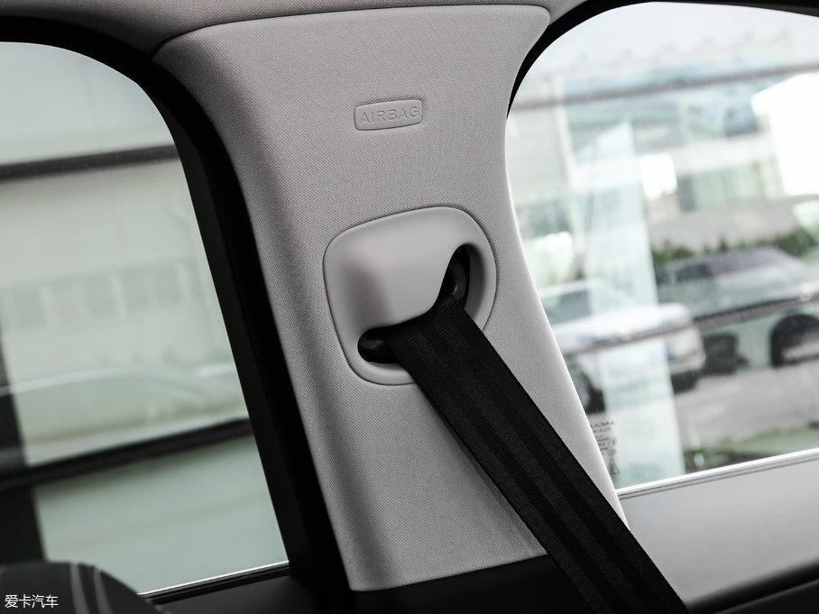 2018ݱF-PACE 2.0T R-Sport\Ӱ