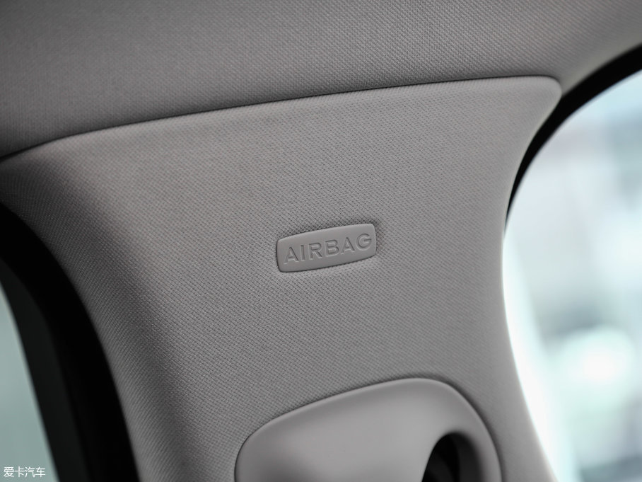 2018ݱF-PACE 2.0T R-Sport\Ӱ