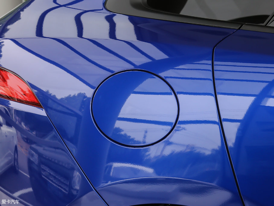 2018ݱF-PACE 2.0T 򌶼