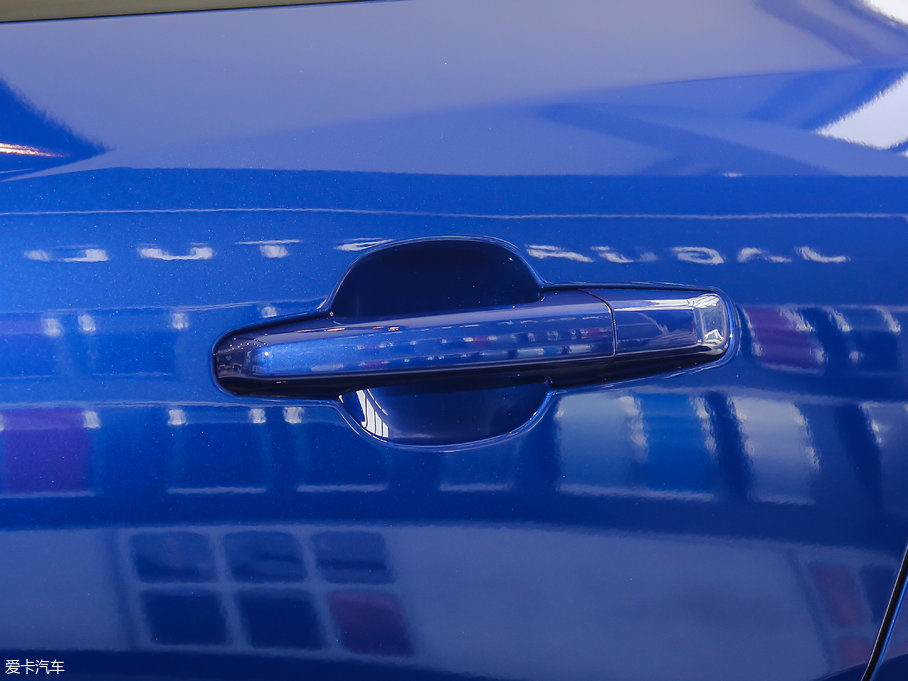 2018ݱF-PACE 2.0T 򌶼