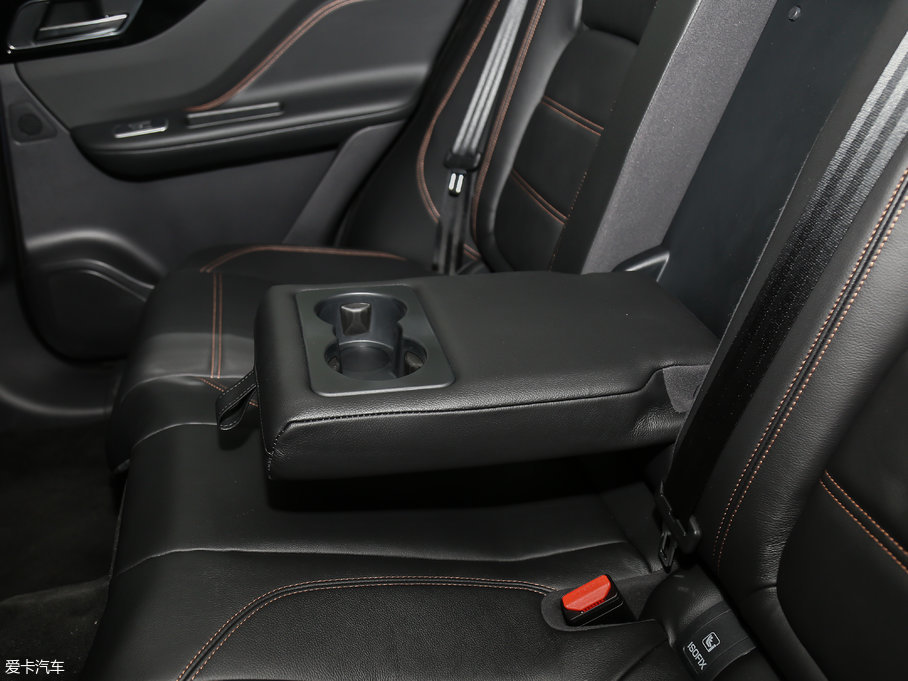 2018ݱF-PACE 2.0T (q)