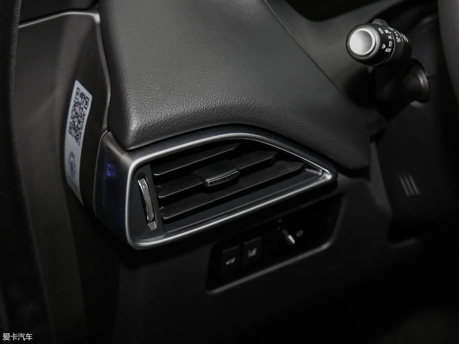 2018ݱF-PACE 2.0T 򌶼