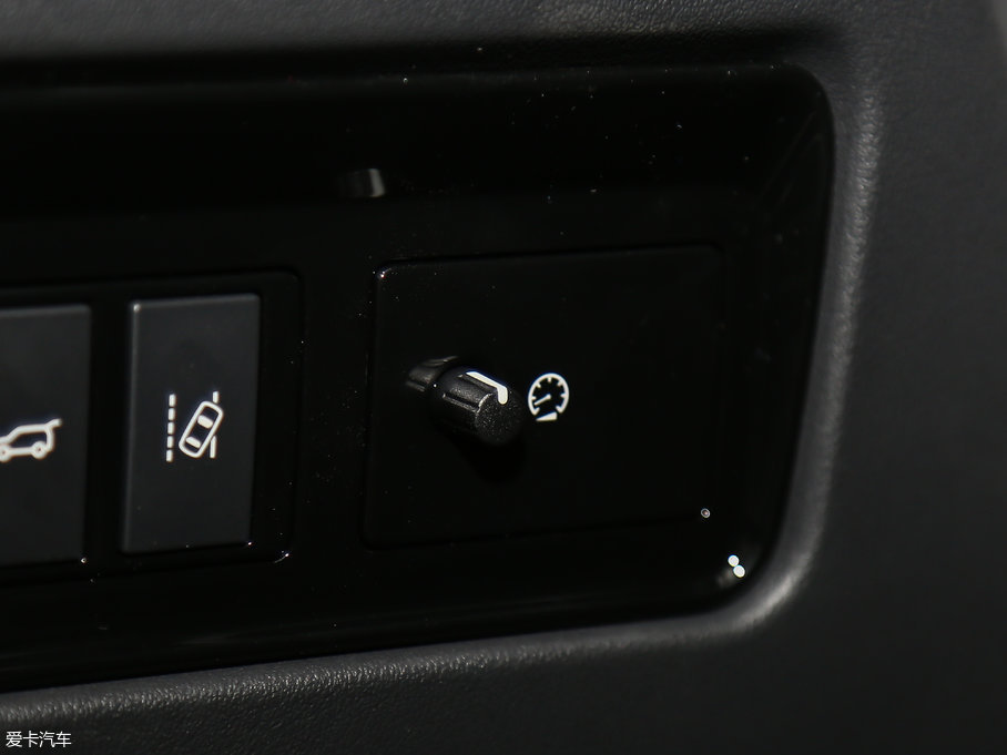 2018ݱF-PACE 2.0T 򌶼