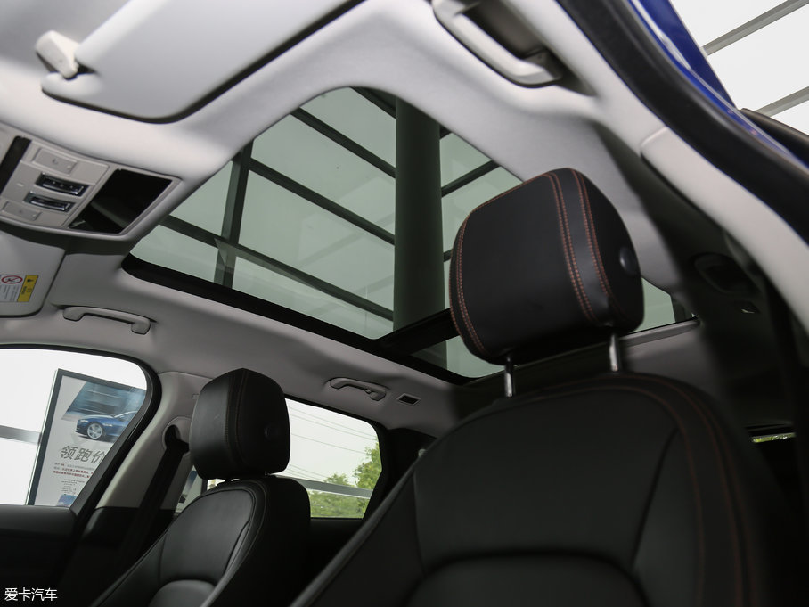 2018ݱF-PACE 2.0T 򌶼