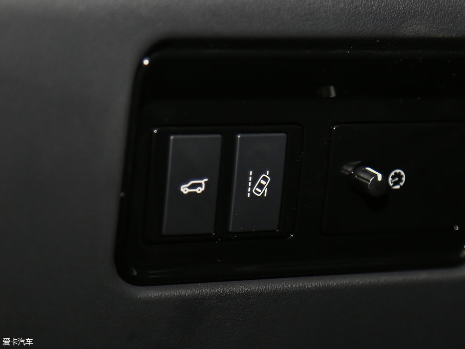 2018ݱF-PACE 2.0T 򌶼