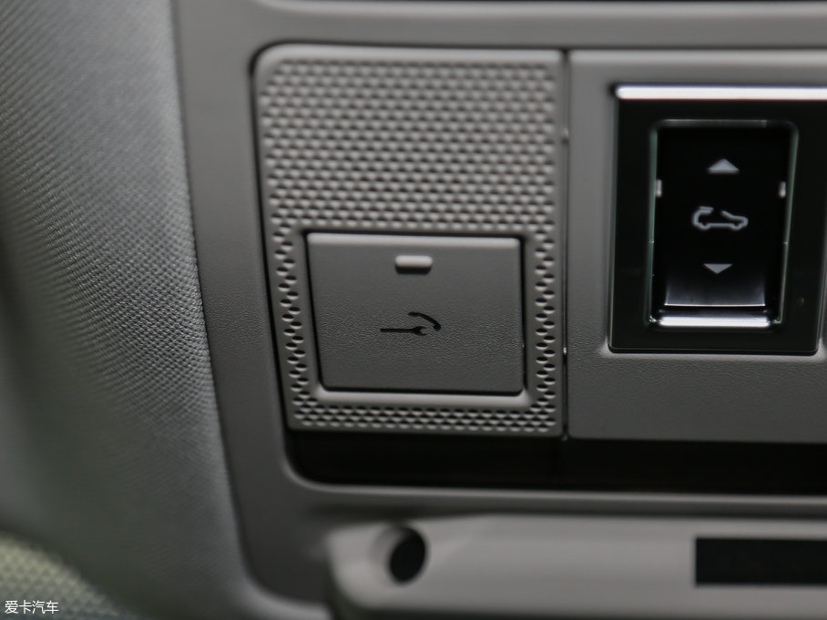 2018ݱF-PACE 2.0T (q)