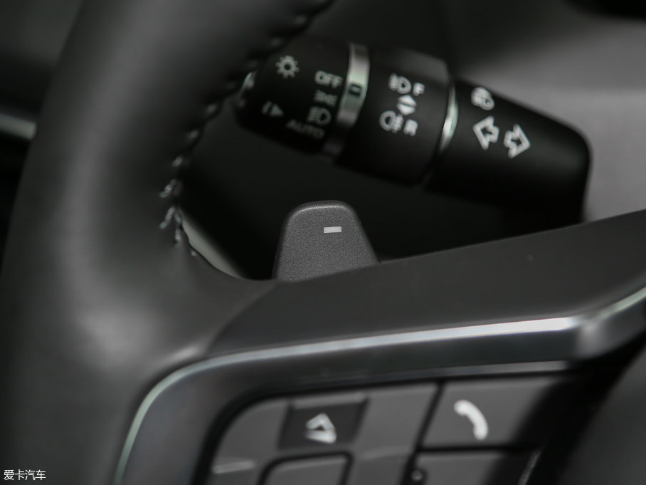 2018ݱF-PACE 2.0T 򌶼